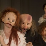 Heinrich von Kleist: "Der zerbrochene Krug", Inszenierung: Michael Vogel (Familie Flöz) Heinrich von Kleist: "Der zerbrochene Krug", Inszenierung: Michael Vogel (Familie Flöz)